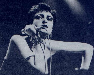 Siouxsie in a cold mood - (Dont Care collection)